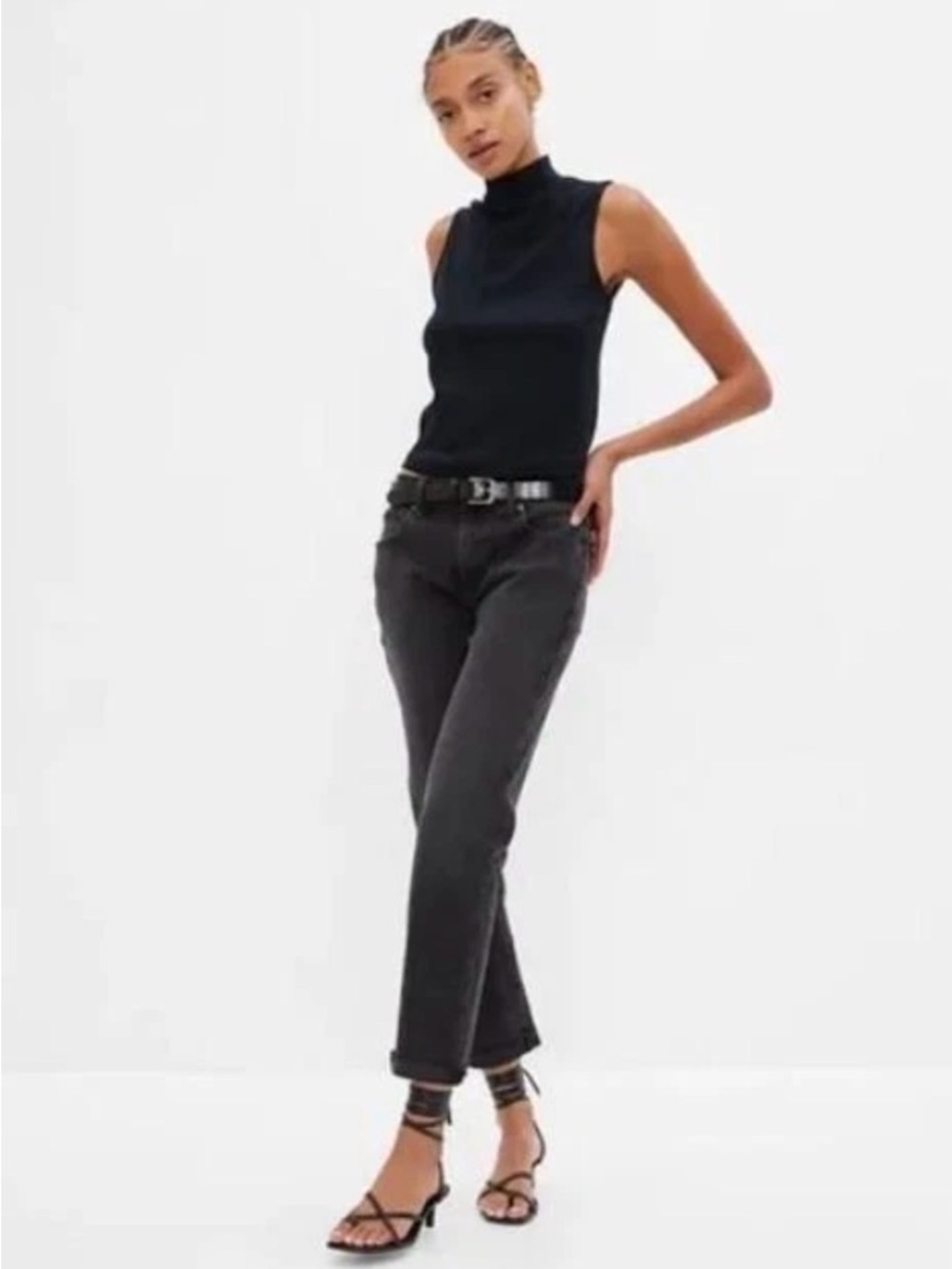 GAP girlfriend mid rise 30 short